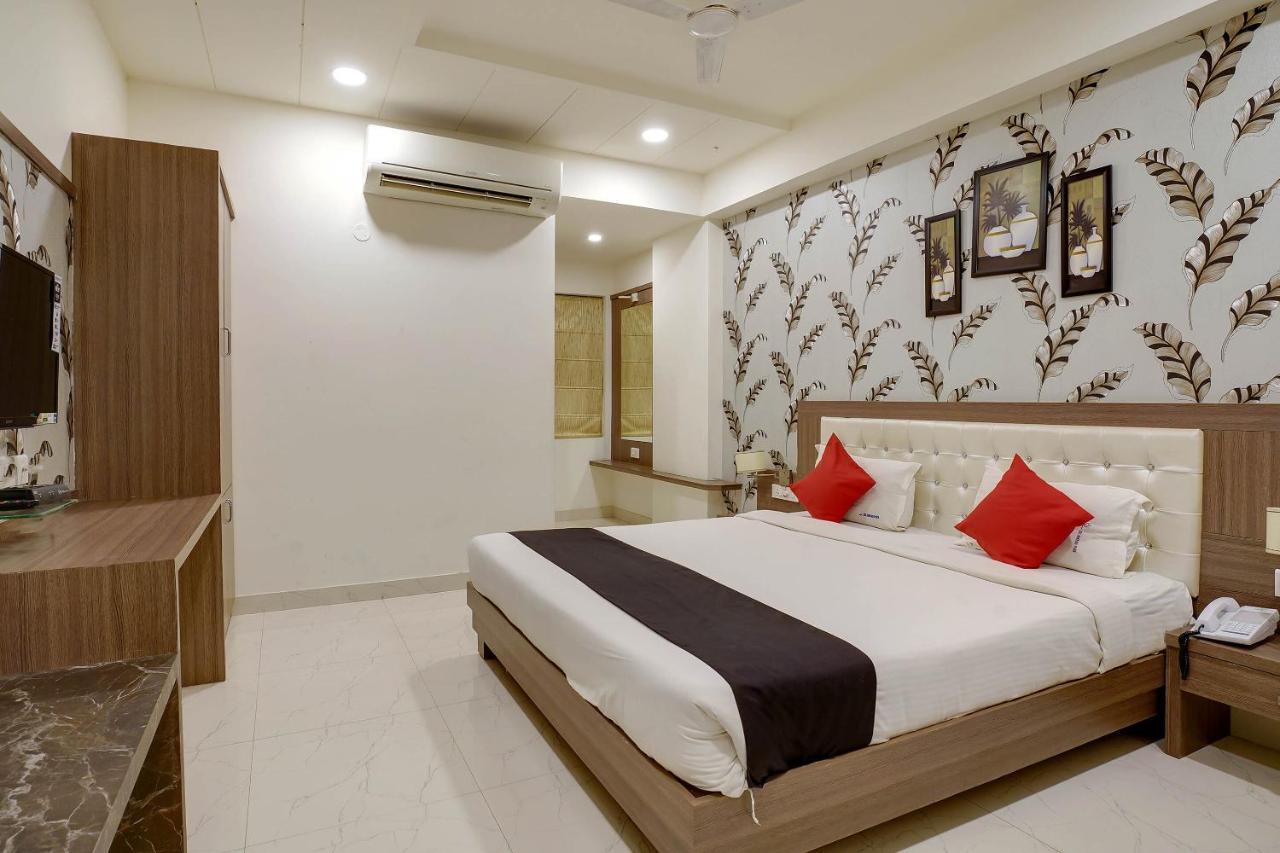 היידראבד Townhouse Oak Sri Simran Park Hotel Near Secunderabad Railway Station מראה חיצוני תמונה