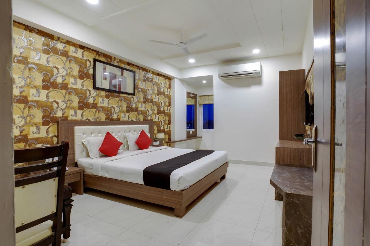 היידראבד Townhouse Oak Sri Simran Park Hotel Near Secunderabad Railway Station מראה חיצוני תמונה