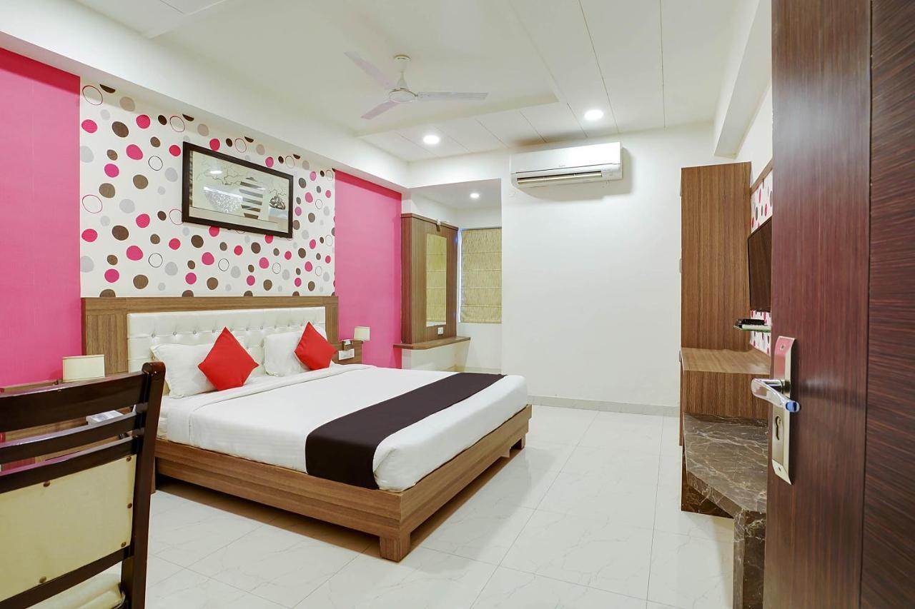 היידראבד Townhouse Oak Sri Simran Park Hotel Near Secunderabad Railway Station מראה חיצוני תמונה